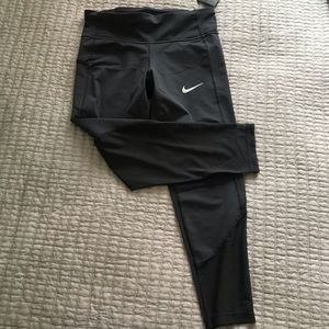 Nike cropped leggings